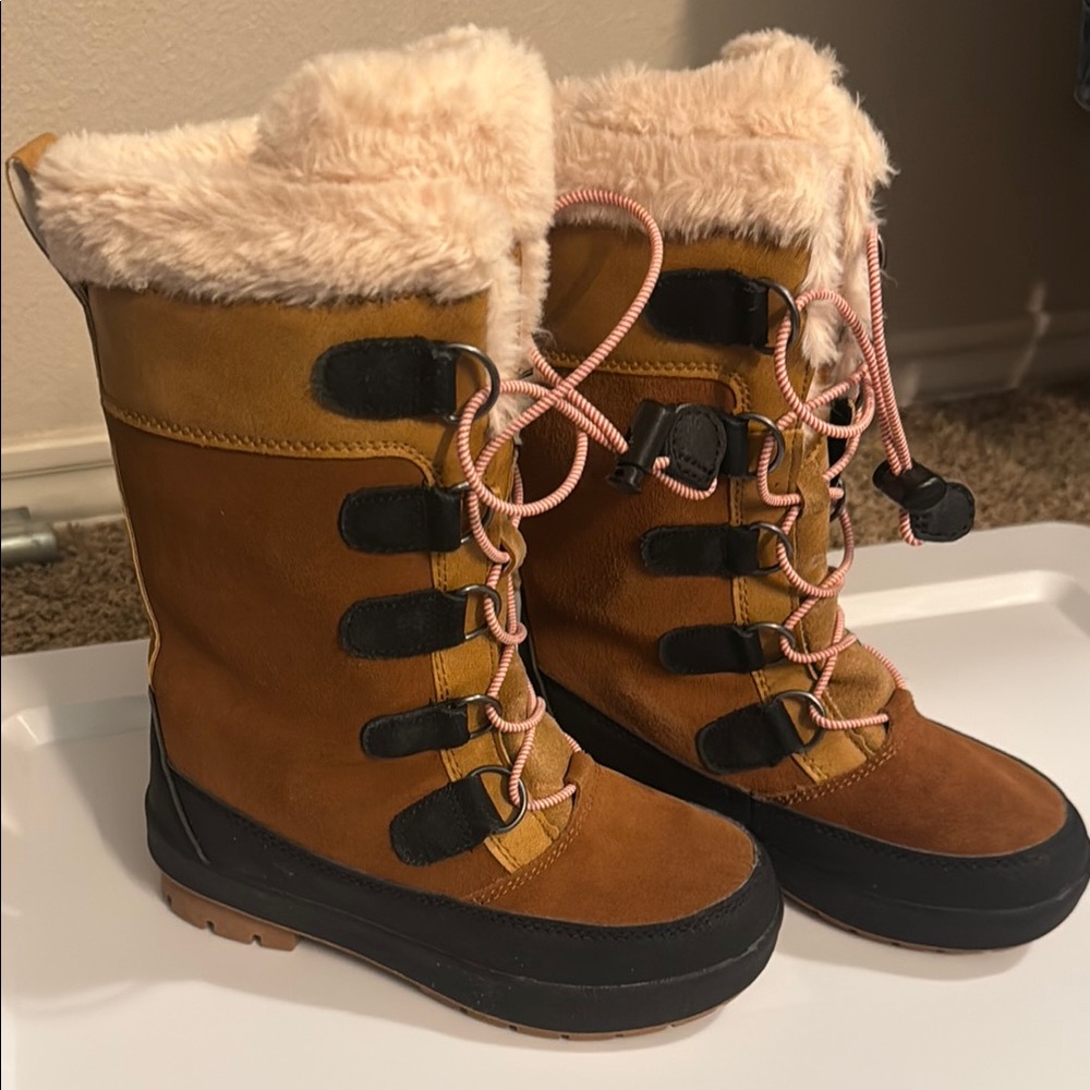 New All in Motion Kids Snow Boots - Tan and Black